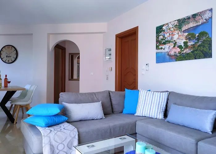 Blue Lagoon Luxury A3 *